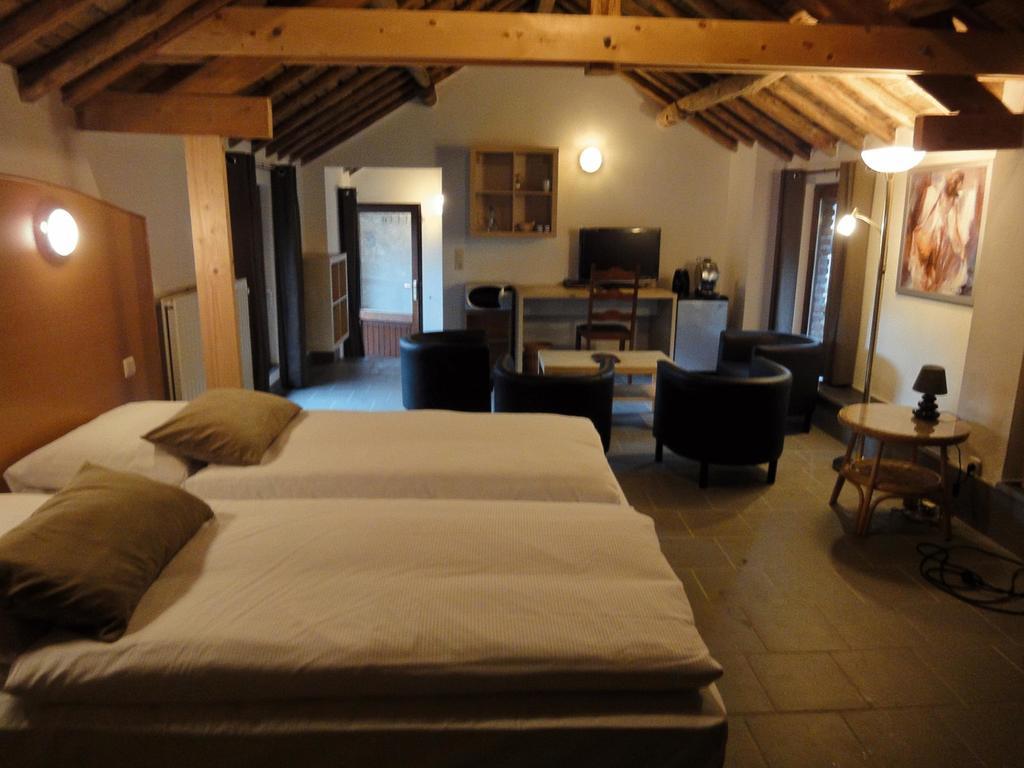 Parkhotel Villa Des Effats Vielsalm Zimmer foto