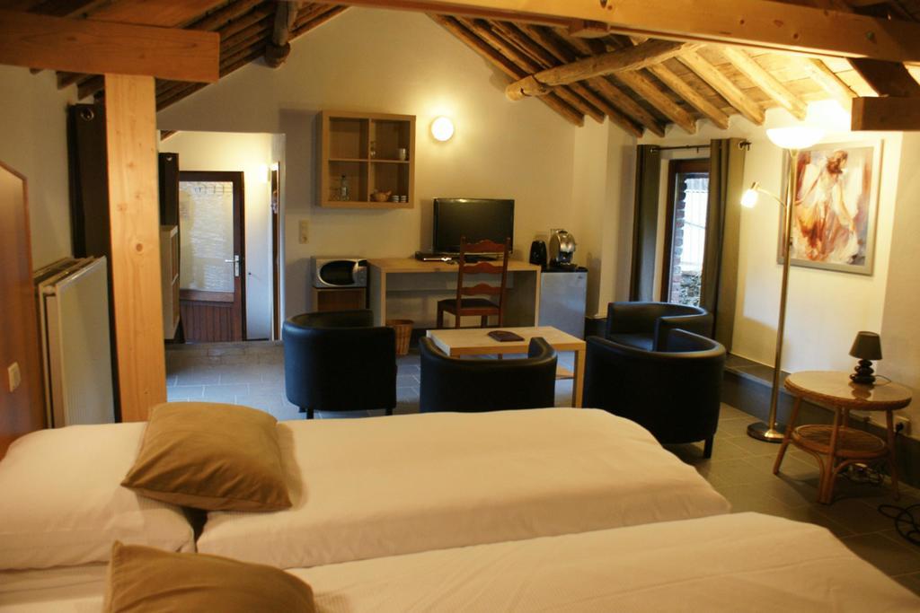 Parkhotel Villa Des Effats Vielsalm Zimmer foto