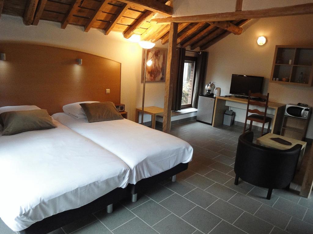 Parkhotel Villa Des Effats Vielsalm Zimmer foto